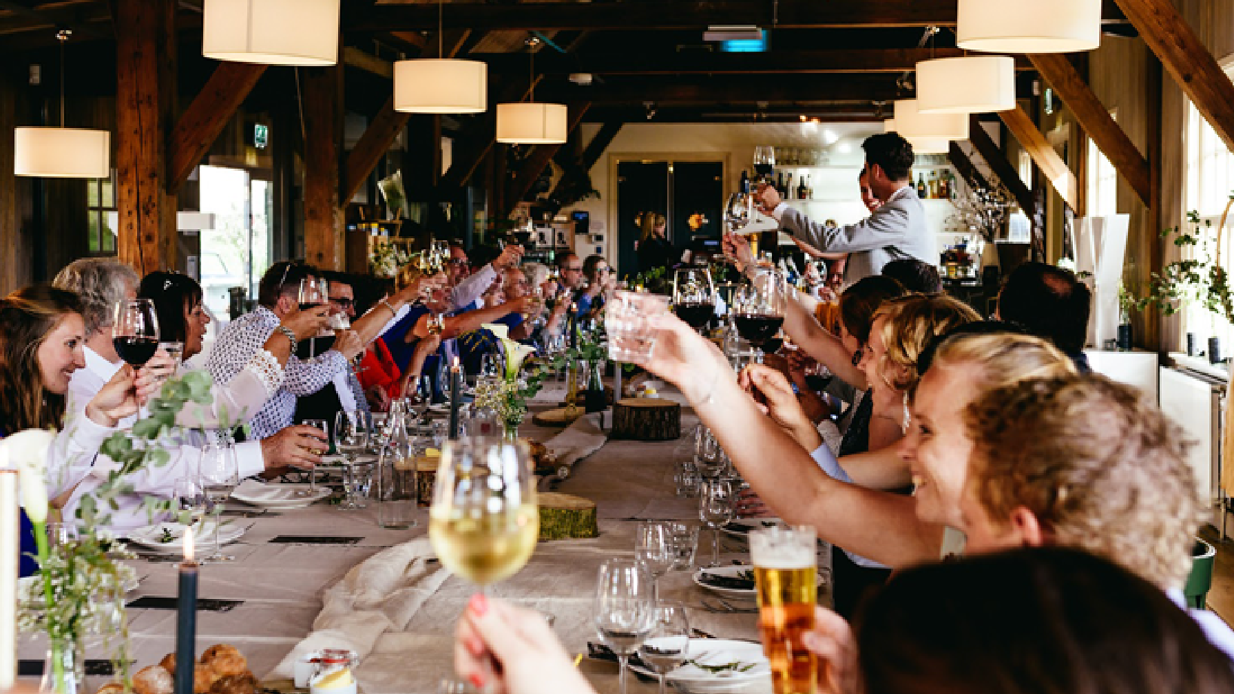 Familiefeest, wijn, restaurant
